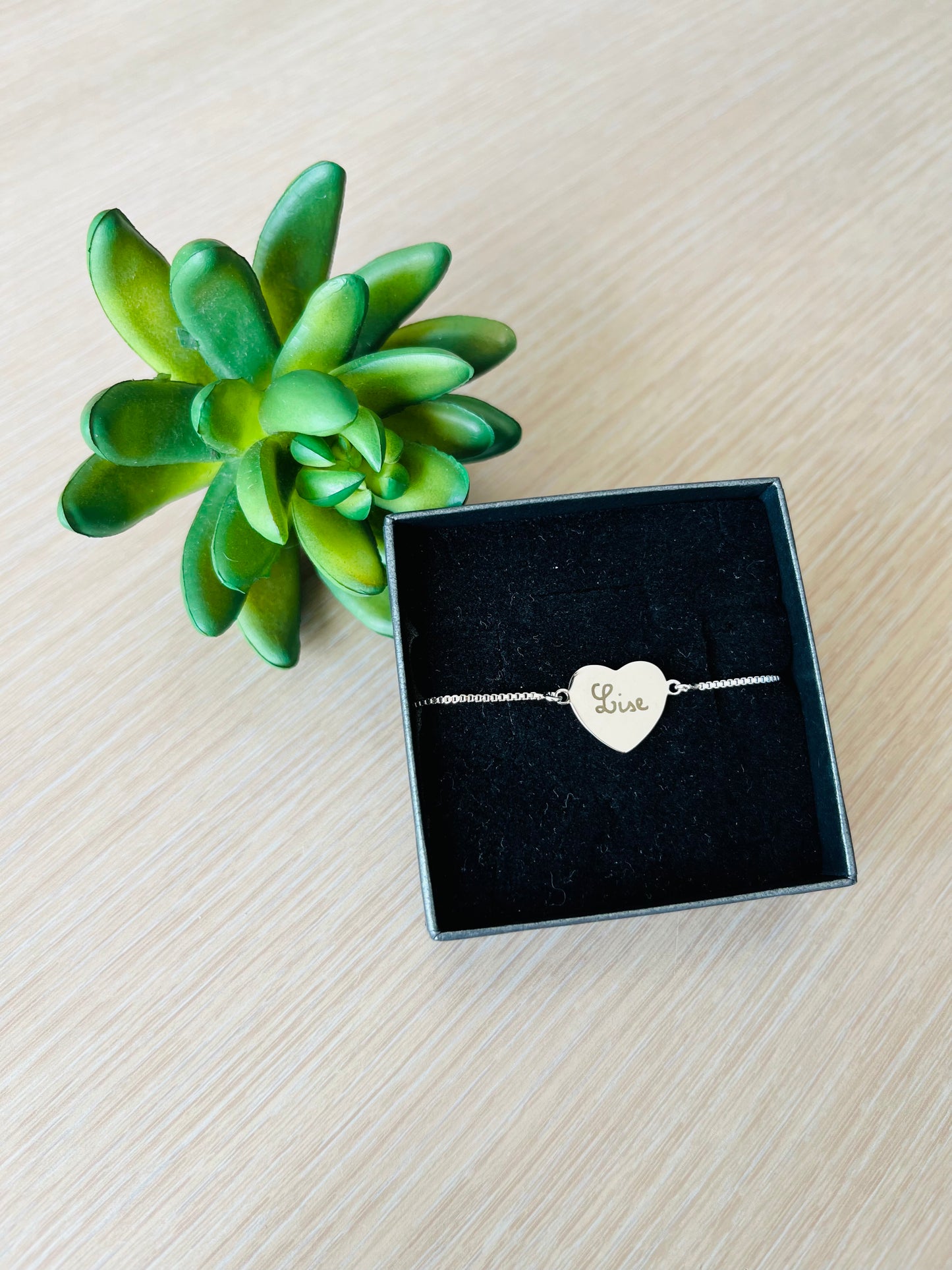 Bracelet coeur gravé