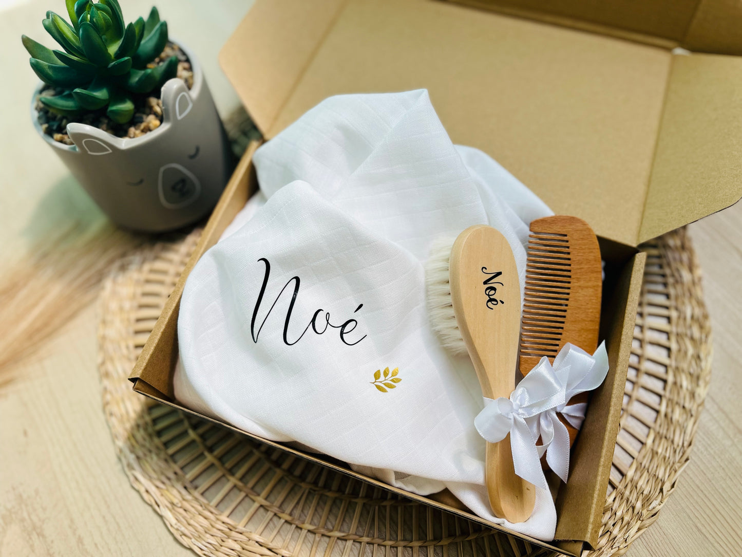 Boite peigne et brosse à cheveux bébé personnalisés