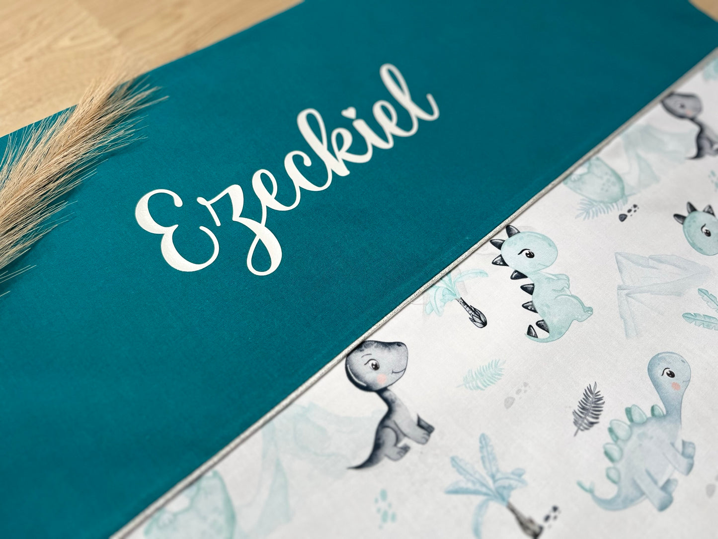 Couverture avec bande de tissu uni