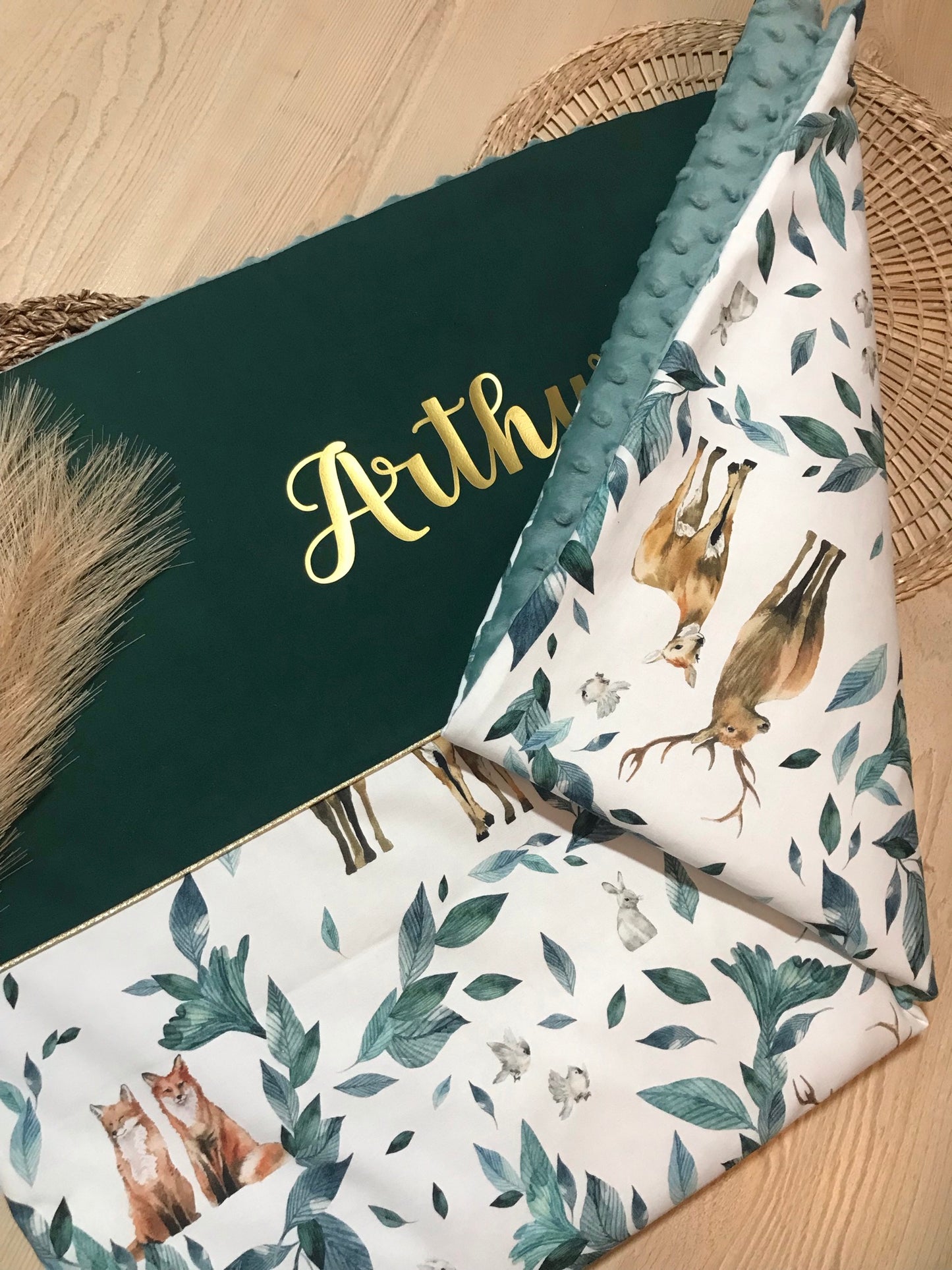 Couverture avec bande de tissu uni